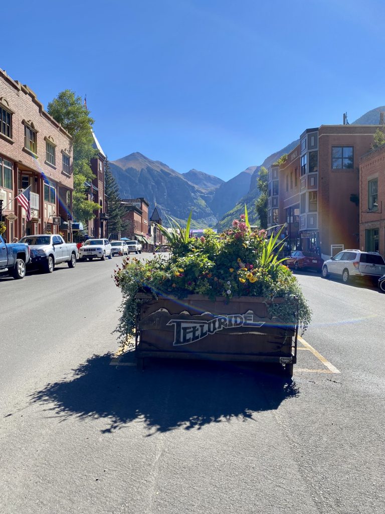 Downtown Telluride sign